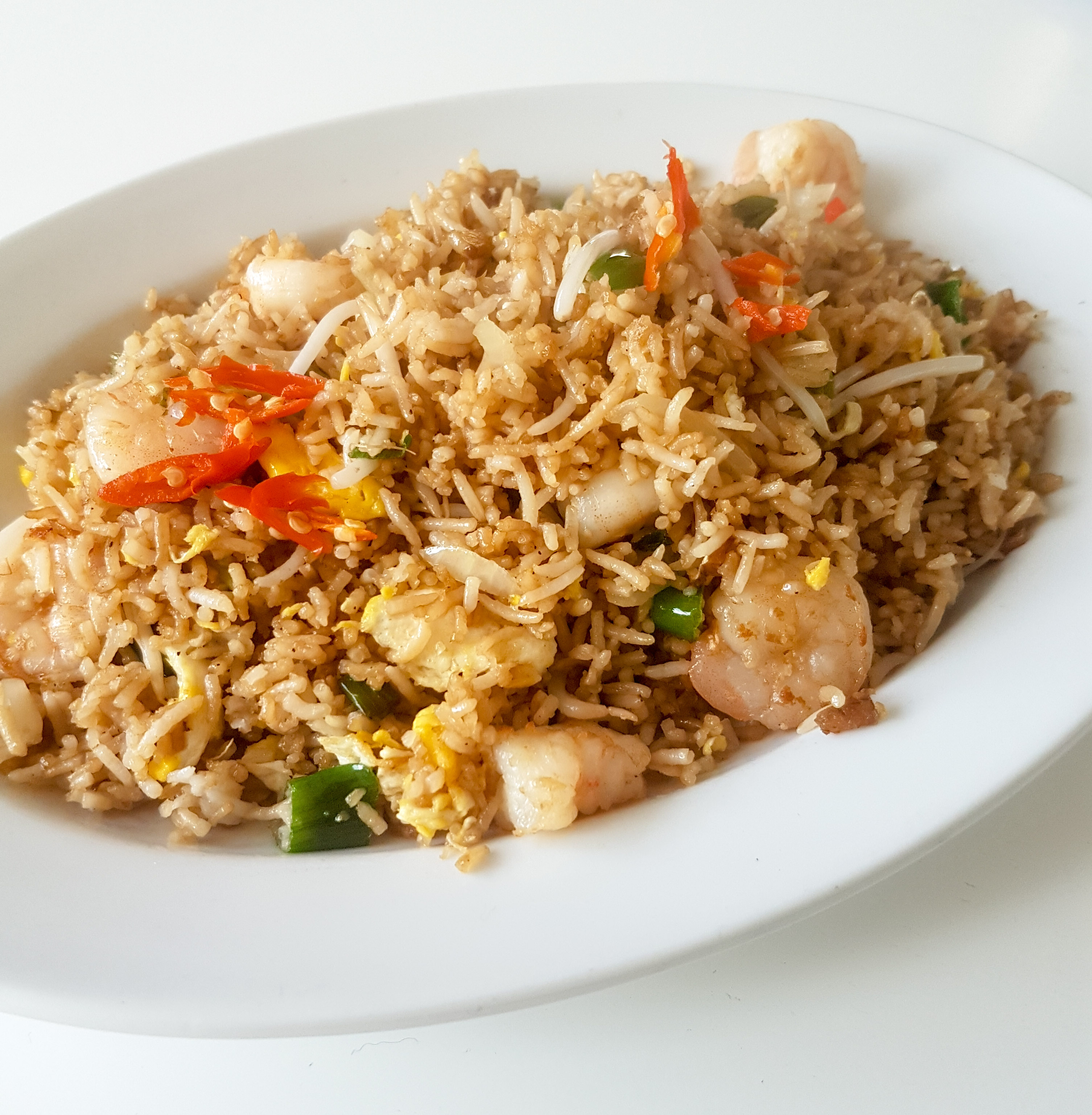 Gebakken rijst met reuze garnalen Gebakken rijst met reuze garnalen